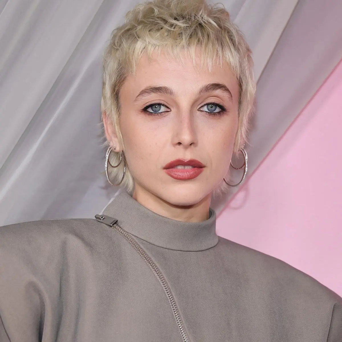Emma Chamberlain Is Unrecognizable With Long Hair Transformation