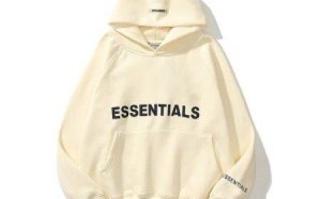 Feel the Difference with the Essentials Hoodie Comfortis