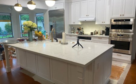 Why Sedona Homeowners Choose Authentic Custom Cabinetry for Kitchen Cabinets