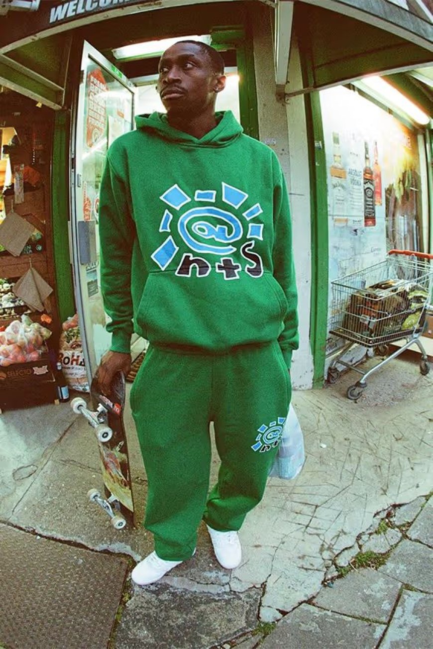 Where to Buy Trendy Hoodies and Adwysd Joggers in the UK: Top Picks