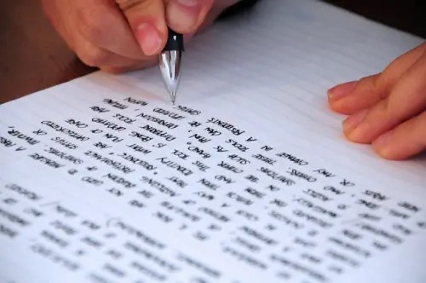 Crafting Impactful Career Profiles with a Professional CV Maker in Dubai